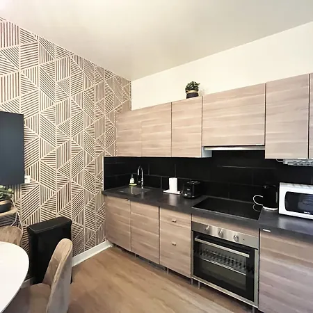06 - Designed Flat Grands Boulevards Apartment