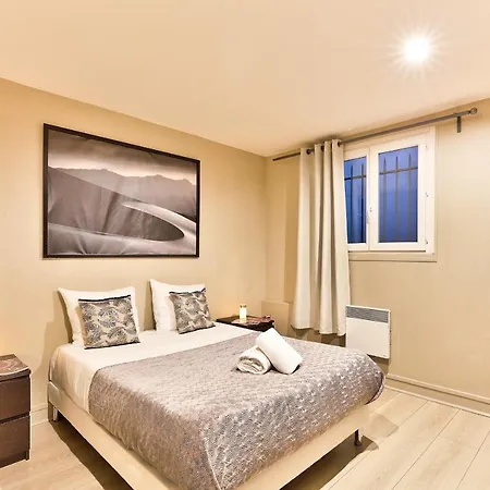06 - Designed Flat Grands Boulevards * Parijs