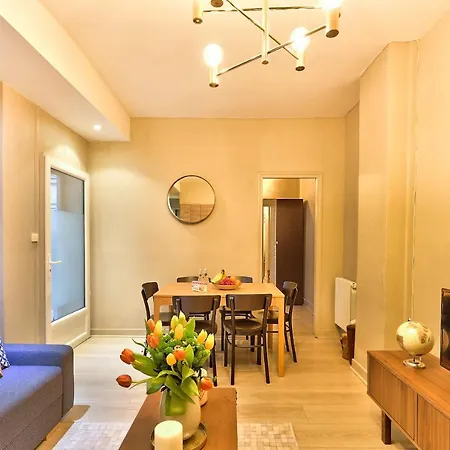 06 - Designed Flat Grands Boulevards Apartment *